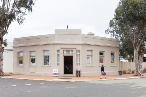 Bank Gallery Overview