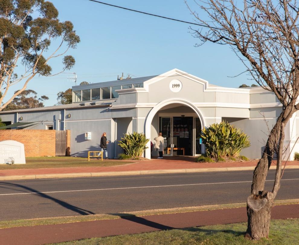 Katanning Public Library Overview