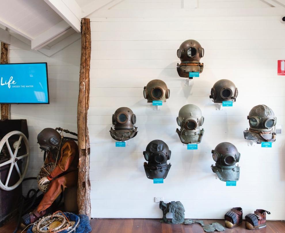 Pearl Luggers Overview