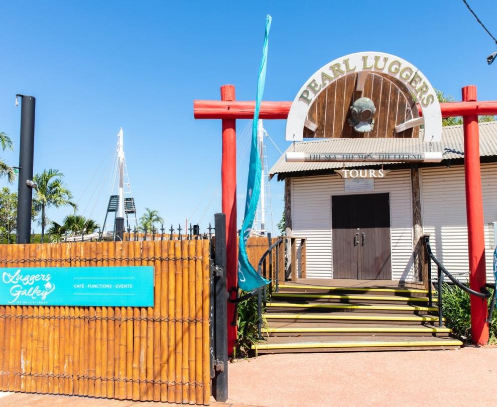 Pearl Luggers Overview