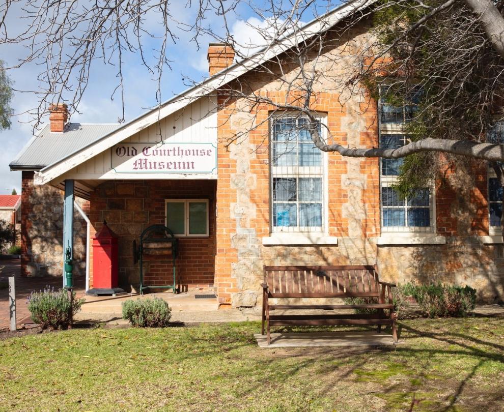 Old Courthouse Museum Overview