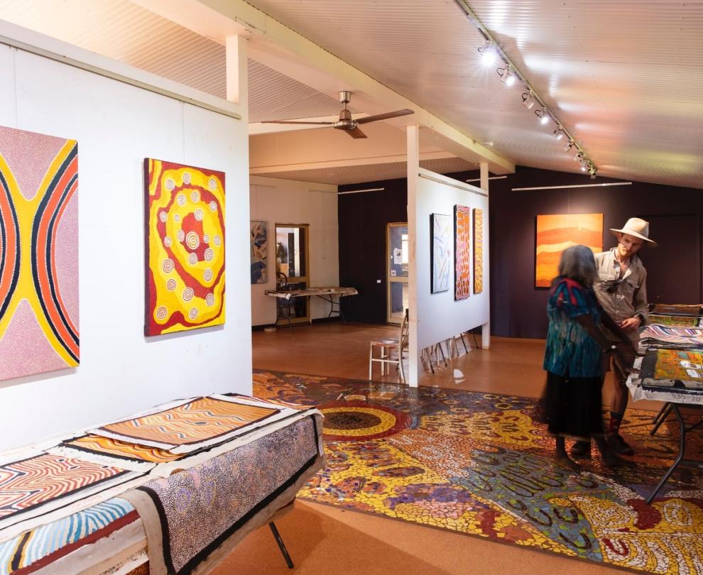 Warlayirti Artists Overview