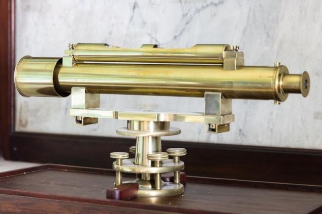 Surveying Instrument