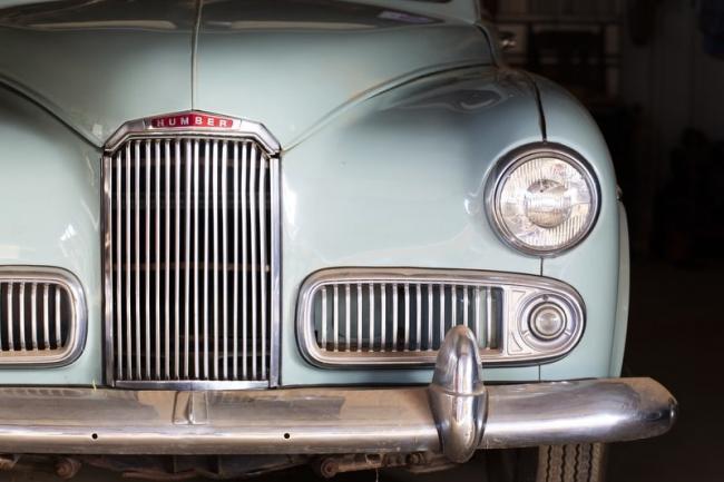 A vintage English hawk.