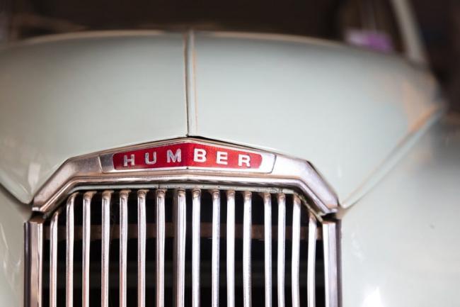 A vintage English hawk.