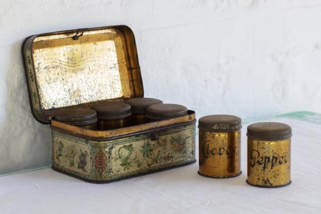 Spice tin