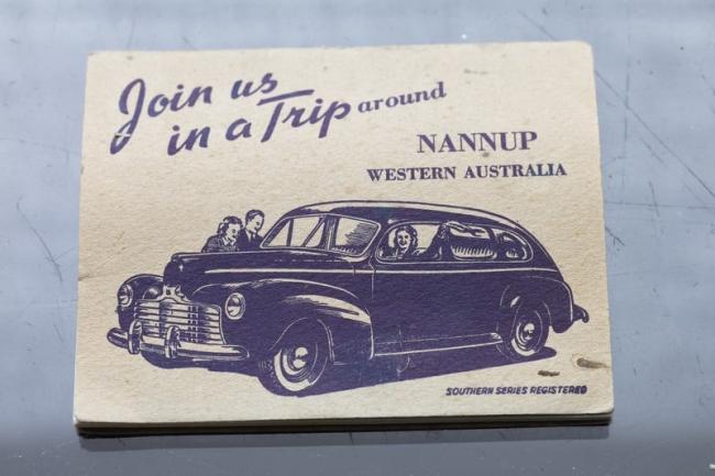 Souvenir Postcard Set