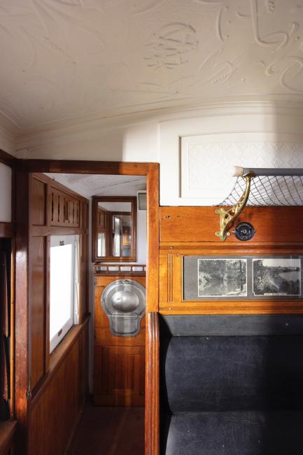 Railway carriage