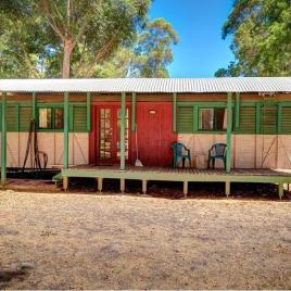 Dunsborough Rail Carriages & Farm Cottages